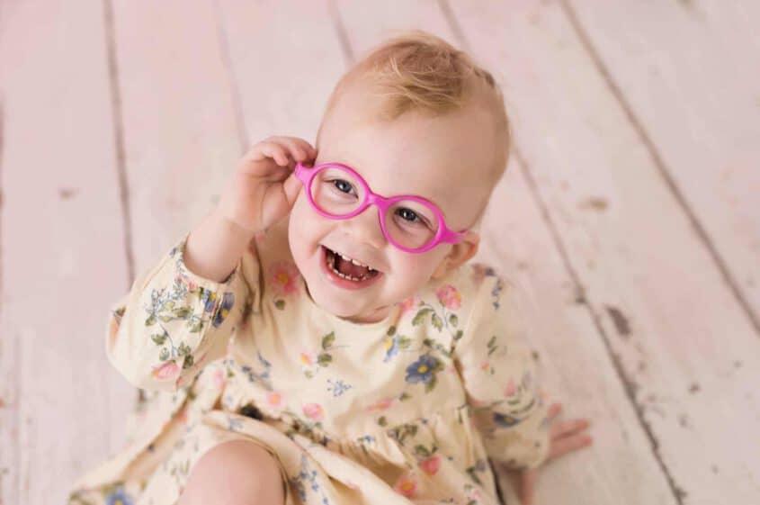 משקפיים לתינוקות מירפלקס